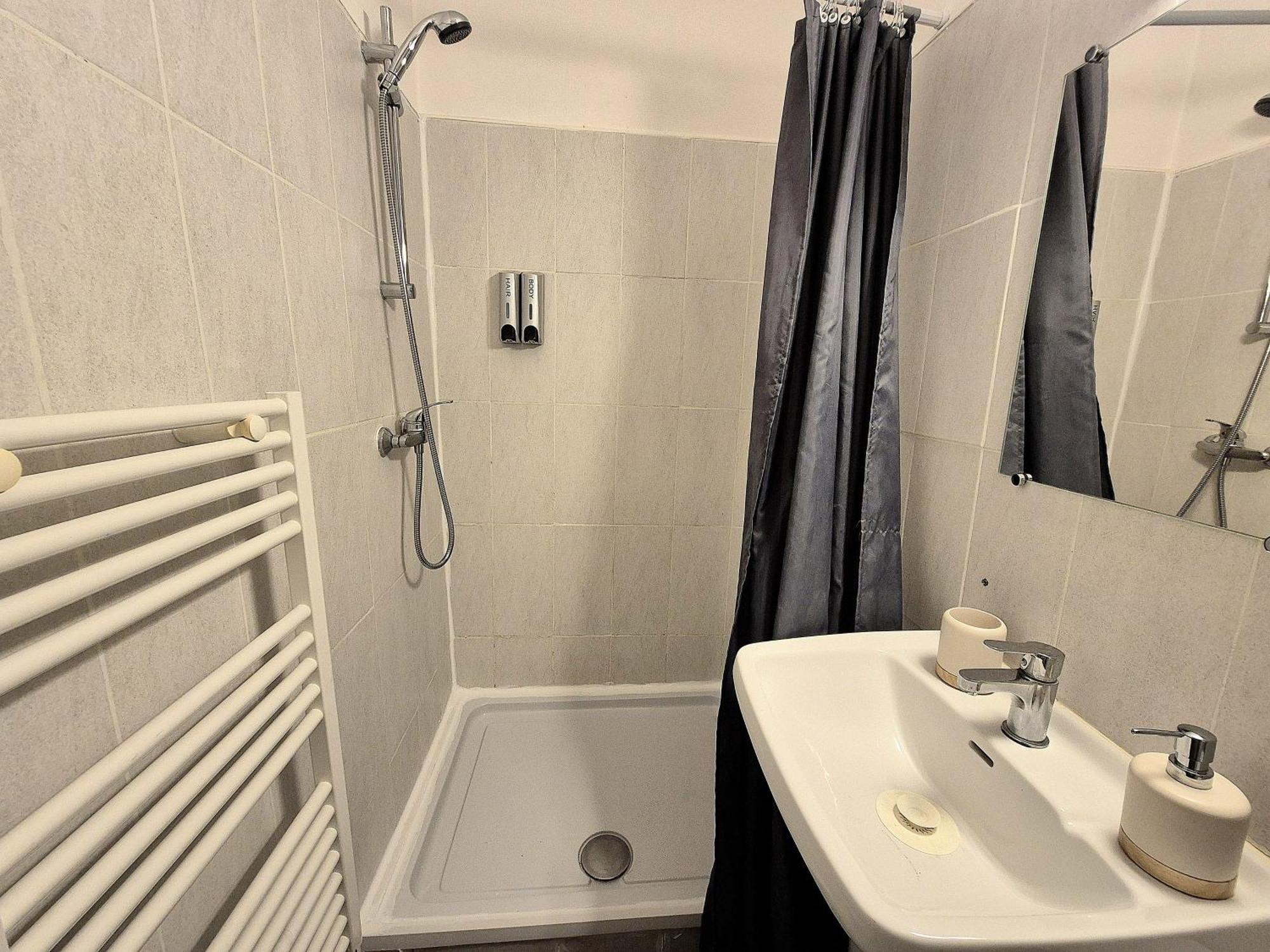Le Cocon-T2-Proche Du Centre-Wifi Apartment Lourdes Exterior photo